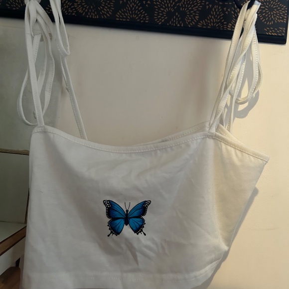 White crop top bundle - Picture 5 of 5